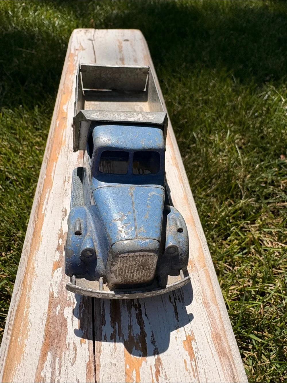 Vintage TootsieToy Chicago Mack L-Line dump truck
